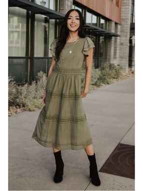 NWT Boheme Olive Green Tiered Midi Dress with Ruffle Sleeves